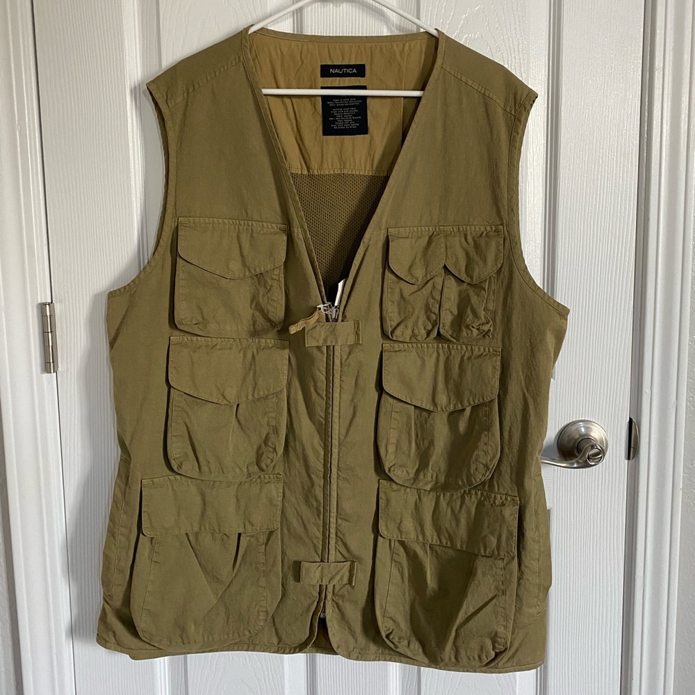 Men’s travel vest or fishing vest.